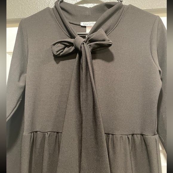 Klassy Girl Black Dress - Picture 1 of 4